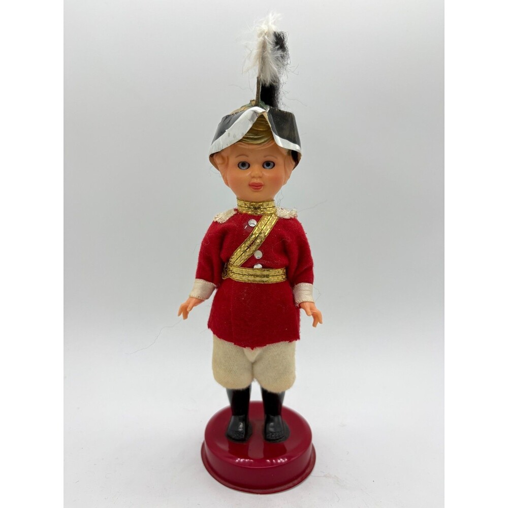 Vintage Roma Italian Swiss Guard Red Uniform Sleep Eyes Doll Figure 8"